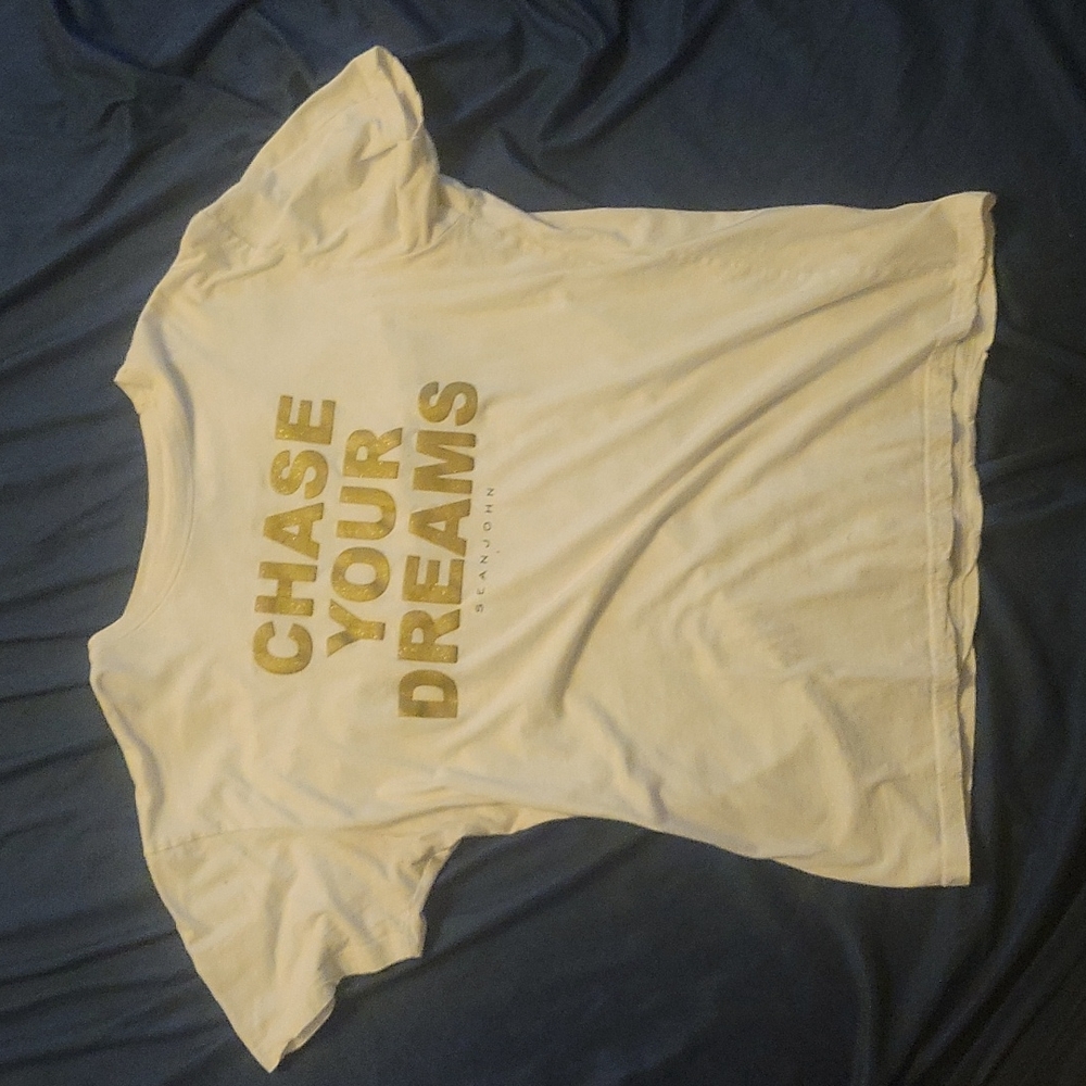 "Chase Your Dreams" T-shirt